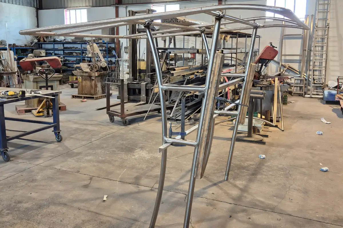 Trabajo de cerrajería en hierro y acero inoxidable 4