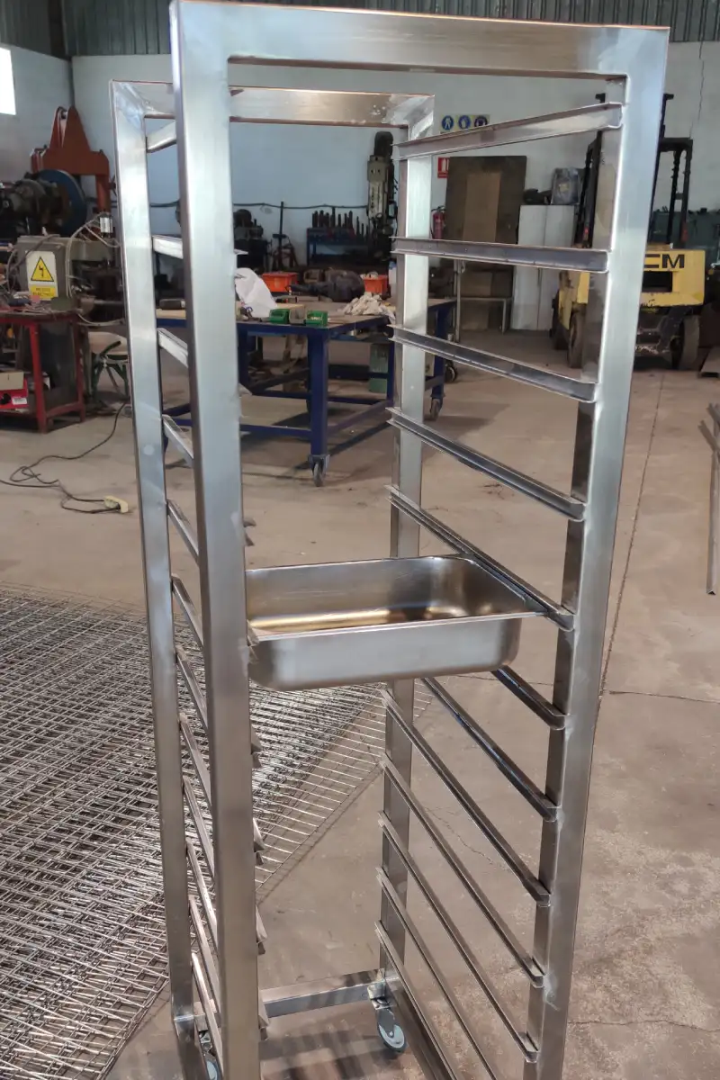 Cerrajería en hierro y acero inoxidable 2